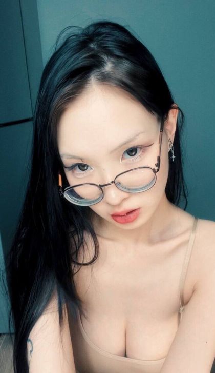 miiayoungg OnlyFans picture