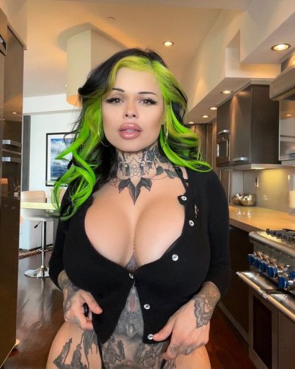 xwifekaren OnlyFans picture