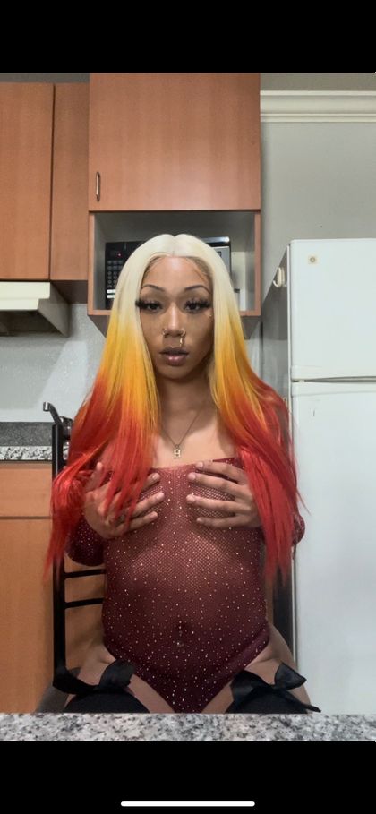 lovelyyhoney OnlyFans picture