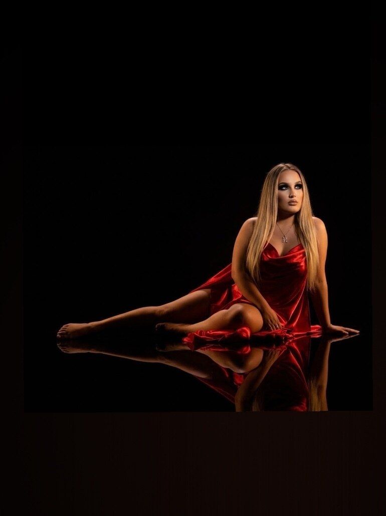 louise369x OnlyFans profile picture