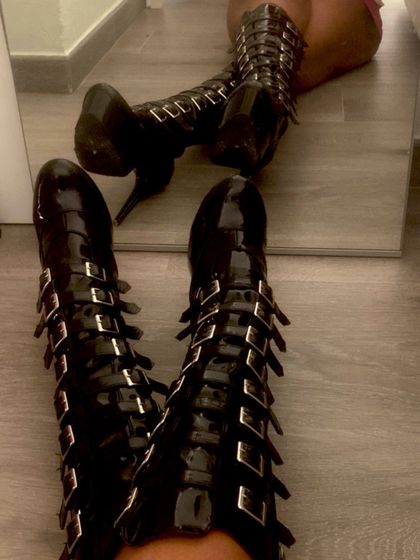 footqueenlux OnlyFans picture