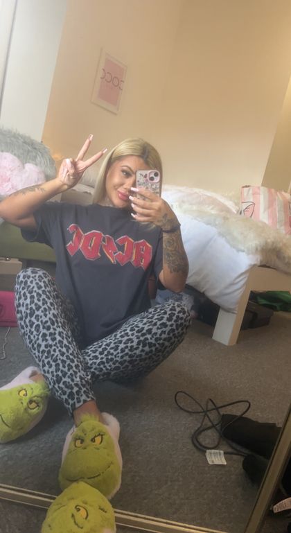 skyextx OnlyFans picture