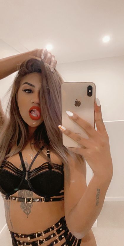 micaaprivv_ OnlyFans picture