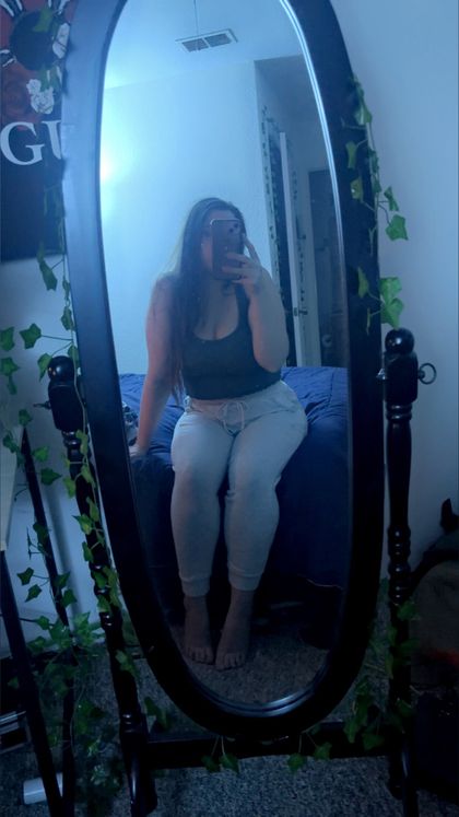 lovelysmokez OnlyFans picture