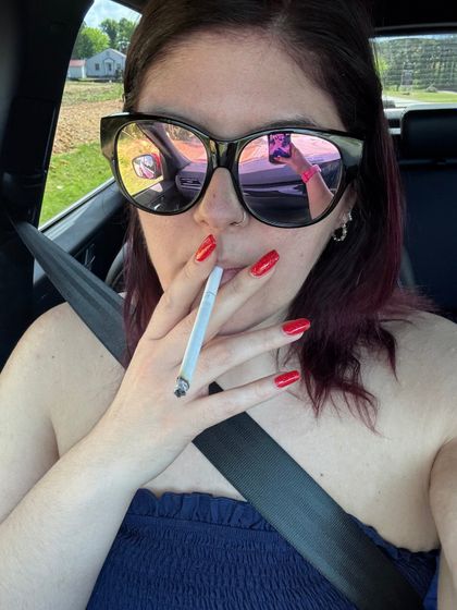 nikkislongnailsppv OnlyFans picture
