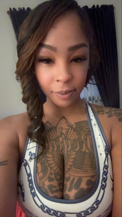 royalty11 OnlyFans picture