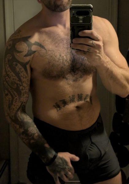 yourlocaldilf420 OnlyFans picture