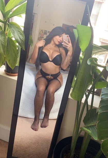 thehotyogini OnlyFans picture