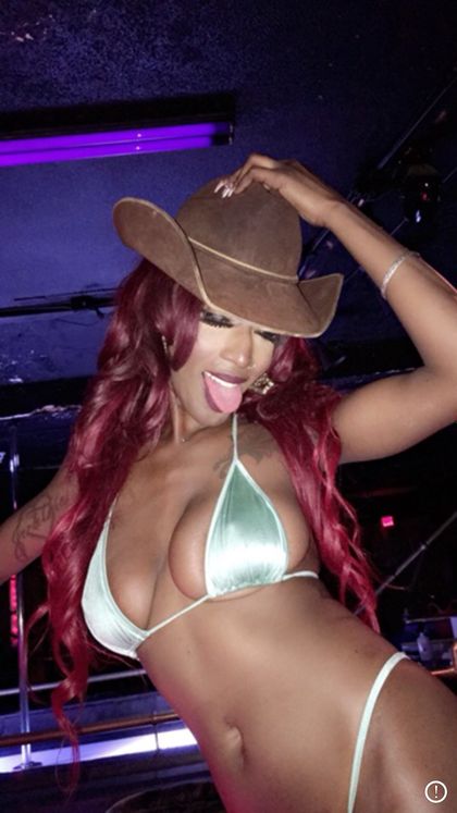 lynndynasty OnlyFans picture