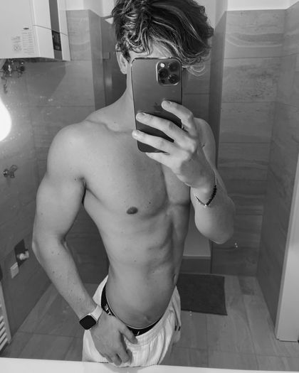 mad_mathew OnlyFans picture