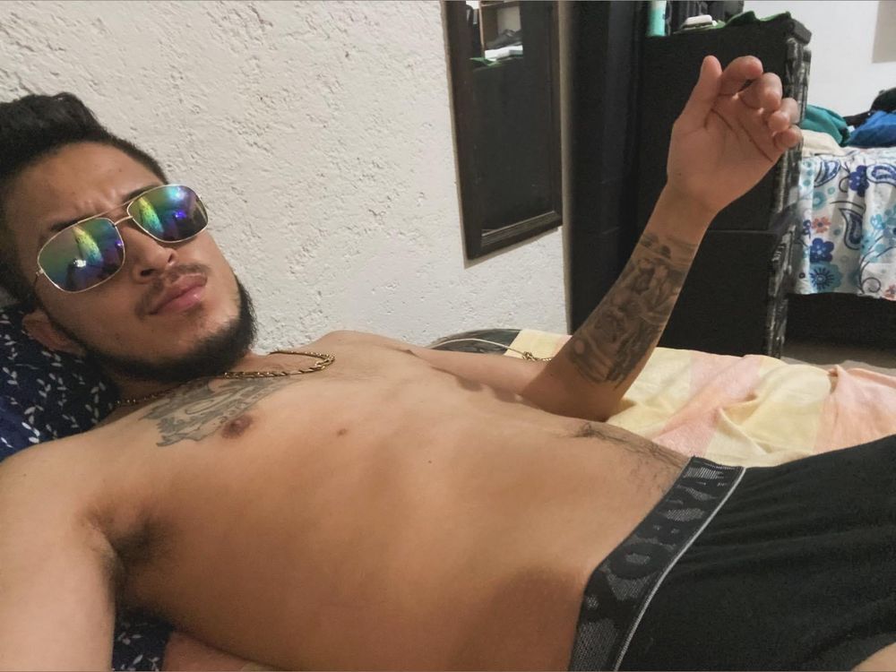 reyesleo OnlyFans profile picture