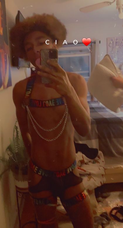 itzallonme OnlyFans picture