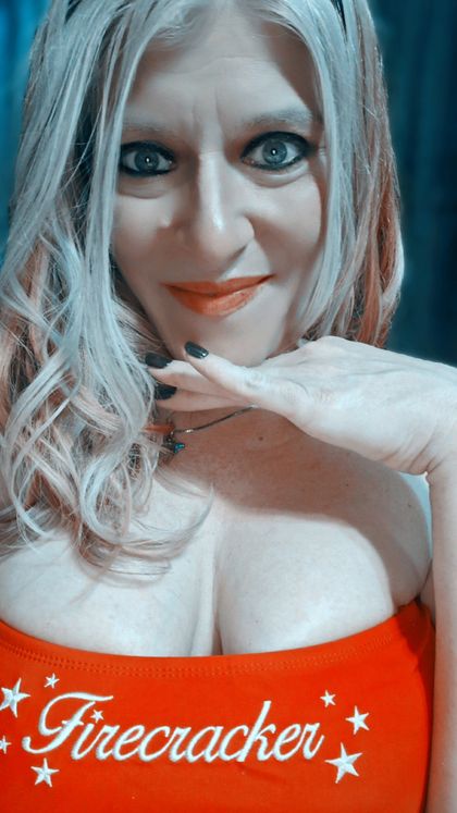 ber38_juicymama38 OnlyFans picture