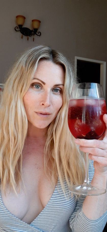 thehousewifecherrysilver OnlyFans picture