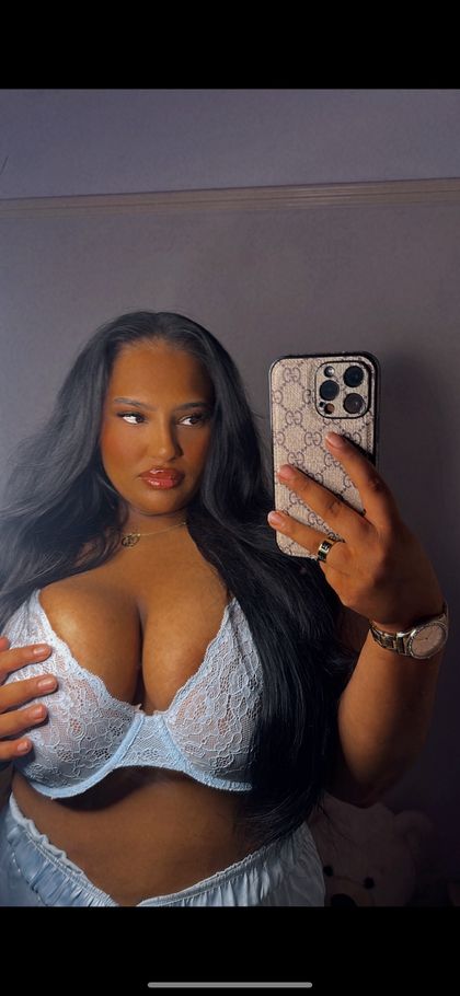 zakiyahx OnlyFans picture
