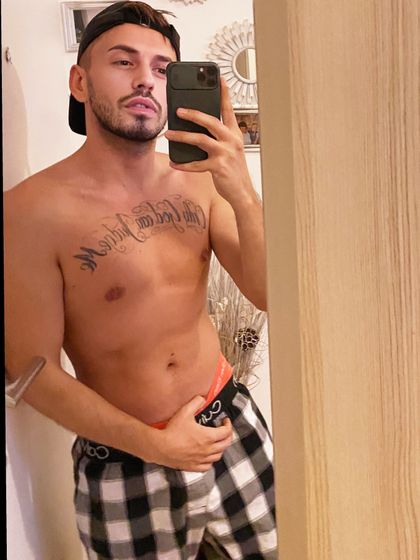 u181268906 OnlyFans picture
