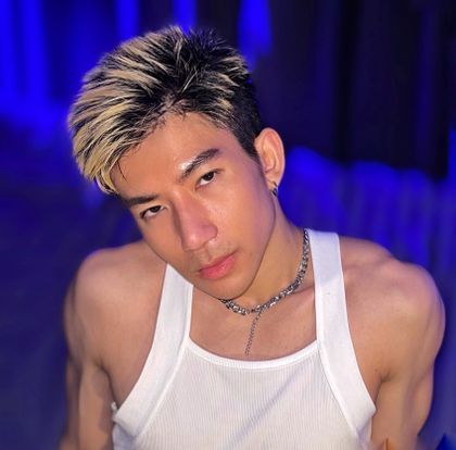 Best Hot Bangkok Thailand OnlyFans Accounts | FansMetrics.com