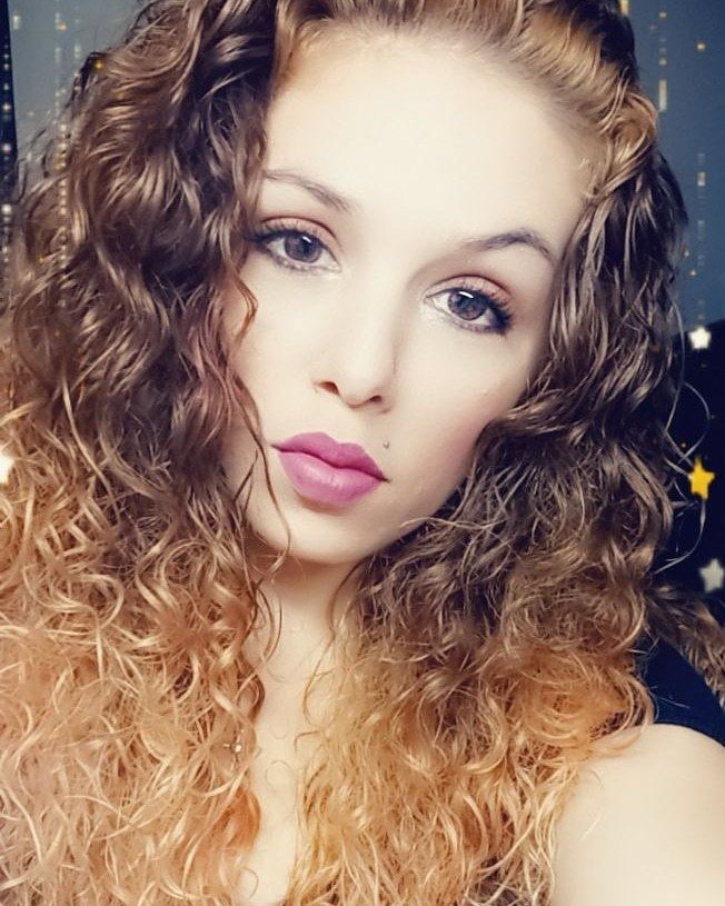 julie52411 OnlyFans profile picture