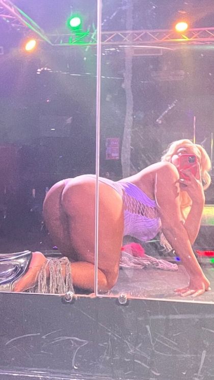 lavishhly OnlyFans picture
