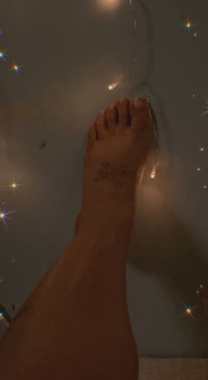 lovelyfeet_madamb OnlyFans picture
