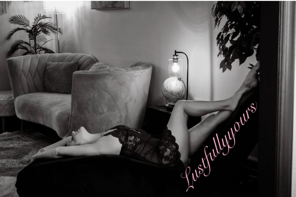 lustfully_yours OnlyFans profile picture