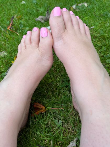 farahfoot OnlyFans picture