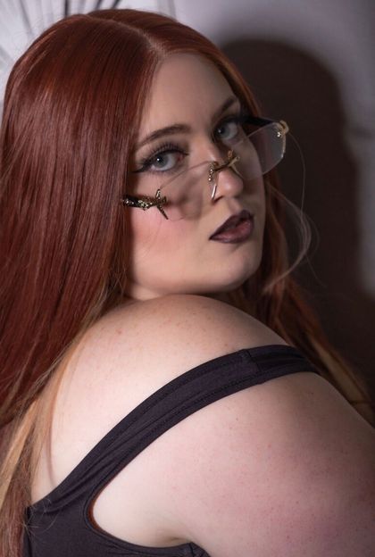 theequeeng OnlyFans picture