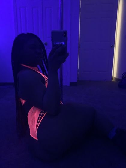 zenonsplayhaus OnlyFans picture