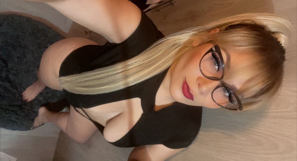 u195892075 OnlyFans profile picture