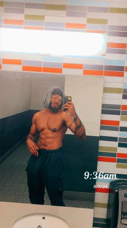 macavells OnlyFans picture
