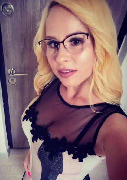 yasmyna32 OnlyFans picture