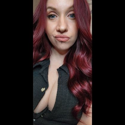 goddessestherafree OnlyFans picture