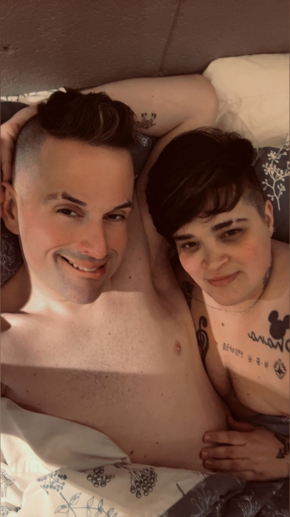 akronqueercpl OnlyFans profile picture
