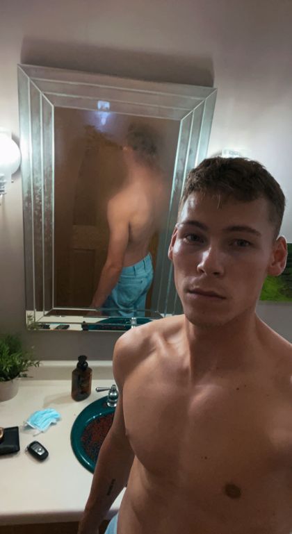 j.simon OnlyFans picture