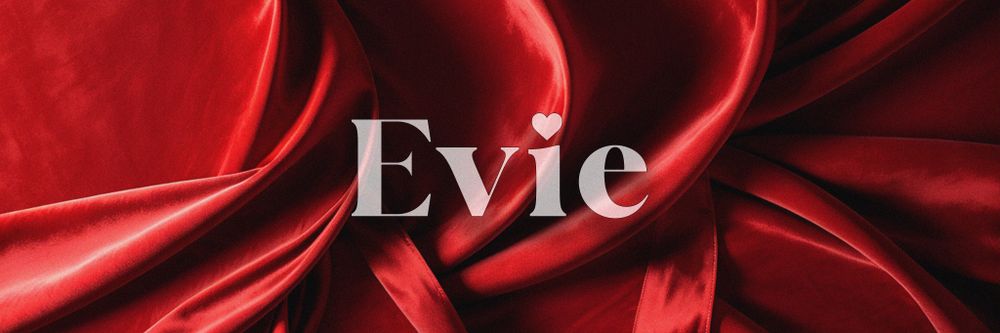 lovelyeviexoxo OnlyFans profile picture
