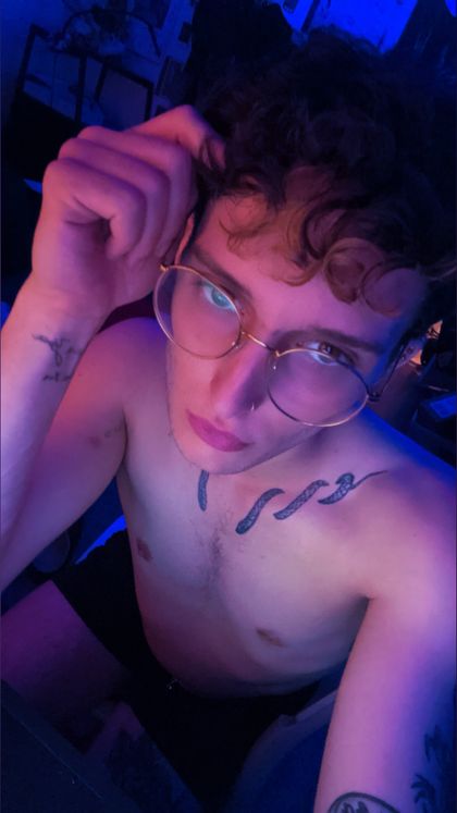 eatingwormss OnlyFans picture