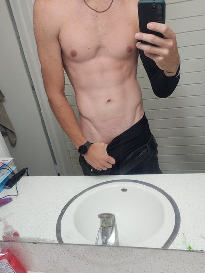 j0hnnyboy1155 OnlyFans picture