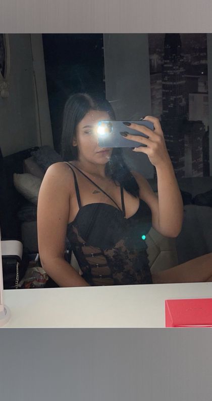 aylin1220 OnlyFans picture