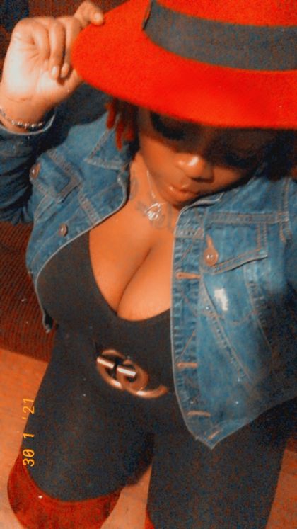 locsnkurves OnlyFans picture