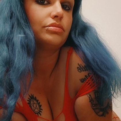 nikkinova2169 OnlyFans picture