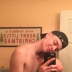 smalltownbi OnlyFans picture