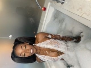 lilyswaters OnlyFans picture