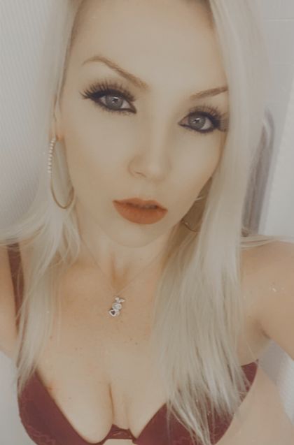 bostonblondie304 OnlyFans picture