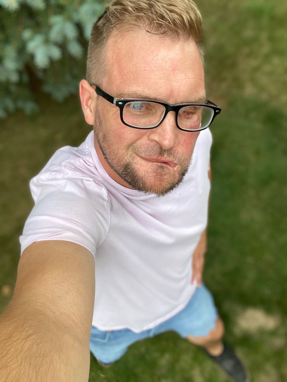 1eyeguyand1eyemonster OnlyFans profile picture