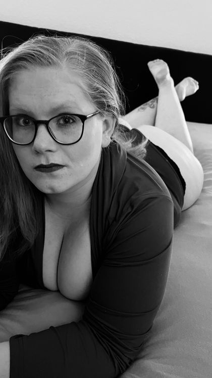 curvyleo93 OnlyFans picture
