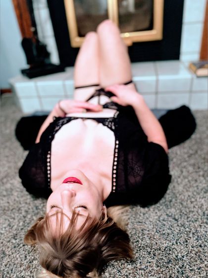 sistergoldenhairr OnlyFans picture