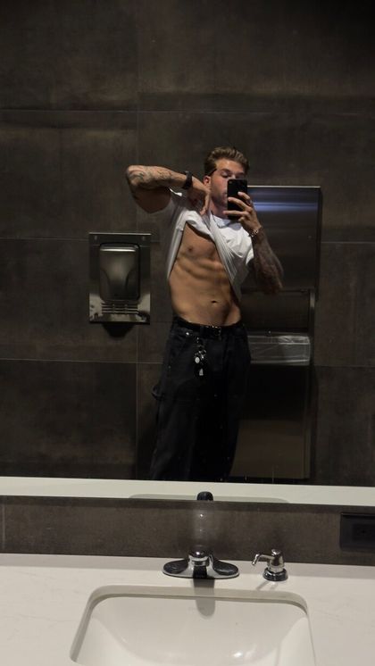 domkade OnlyFans picture