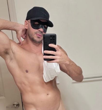 themaskedhungman OnlyFans picture