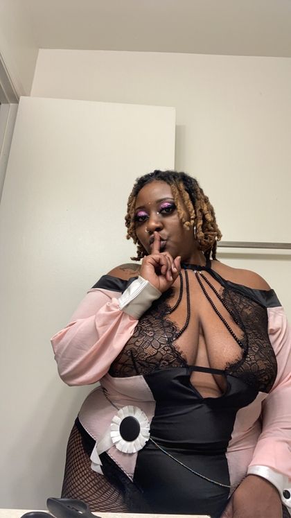 handmetheworld OnlyFans picture