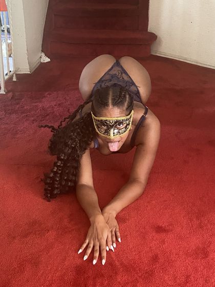 goldenmasquerade OnlyFans picture